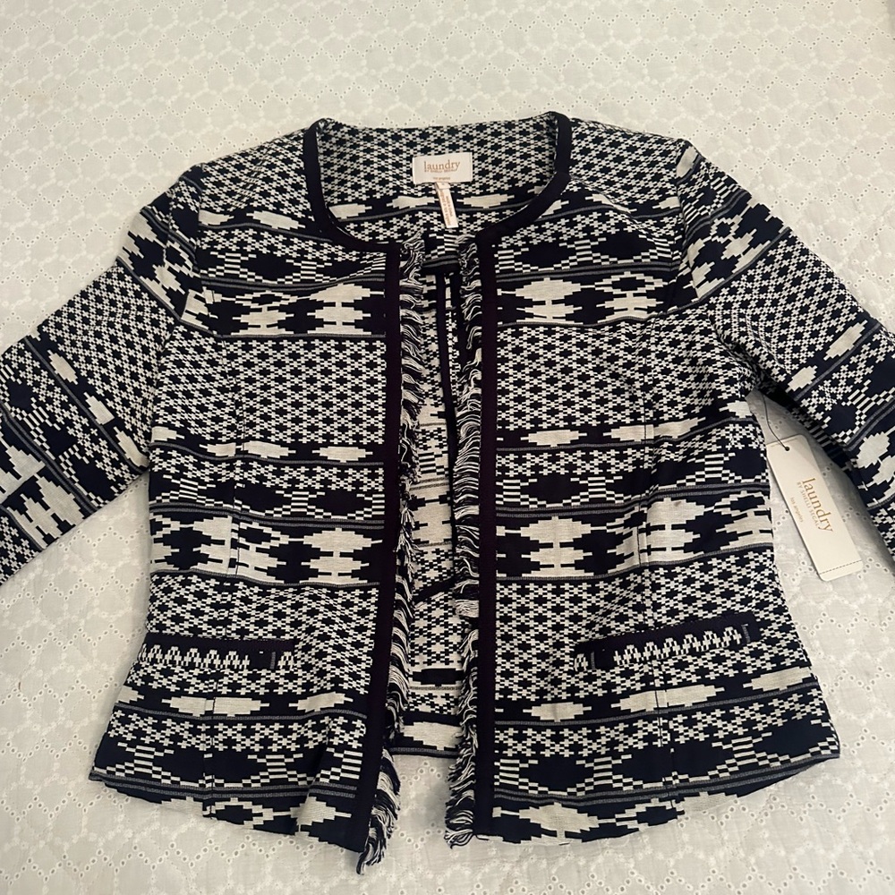 Size 6 laundry blazer!